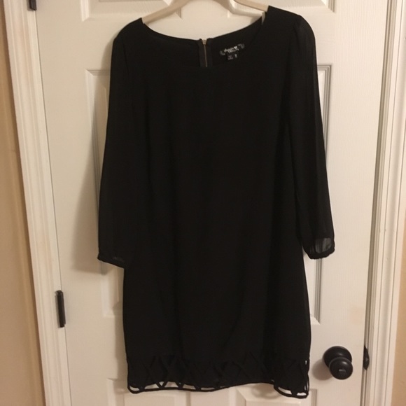 Black 3/4 sleeve dress - Picture 5 of 5